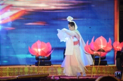 Vesak 2014: Hoành tràng đêm văn nghệ “Vesak bừng sáng” chào mừng Phật đản LHQ